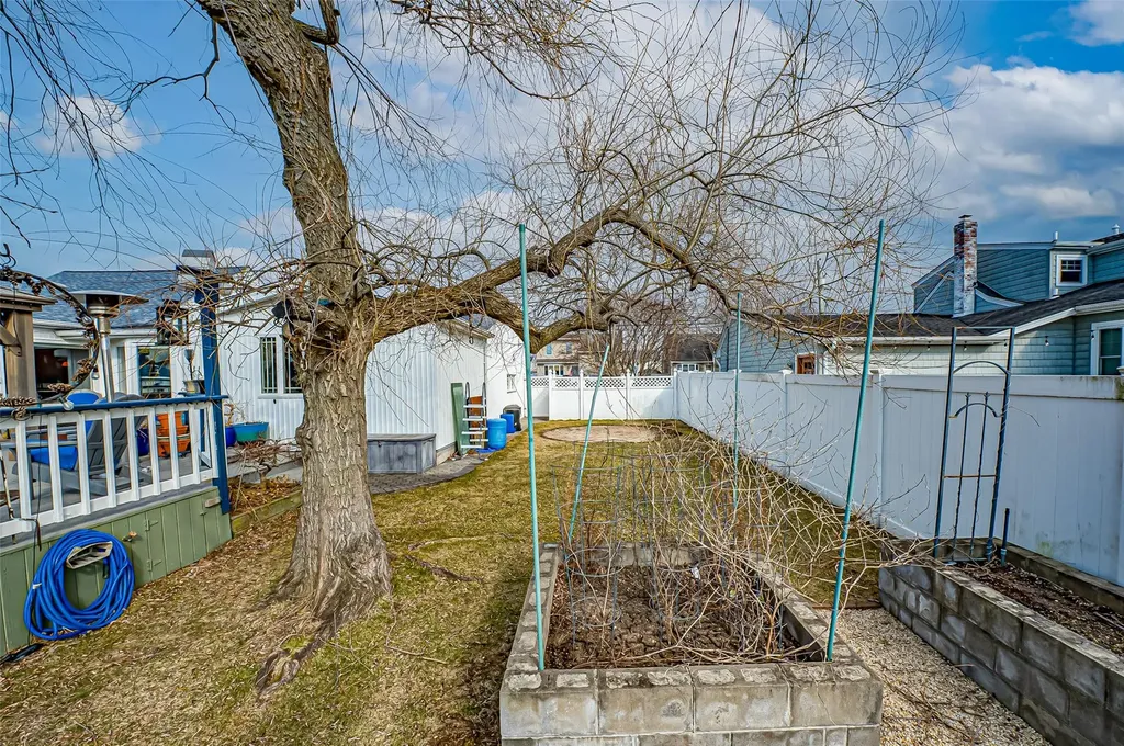 80 East Drive Copiague NY 11726
