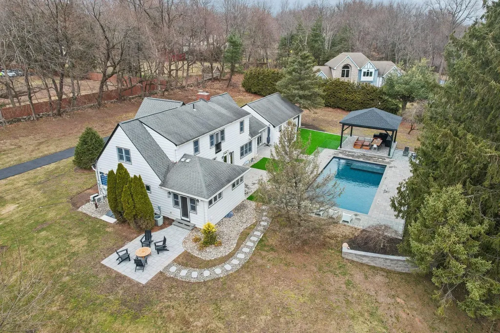 290 E Townline Road West Nyack NY 10994