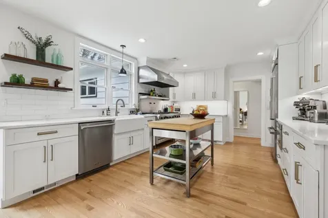 290 E Townline Road West Nyack NY 10994