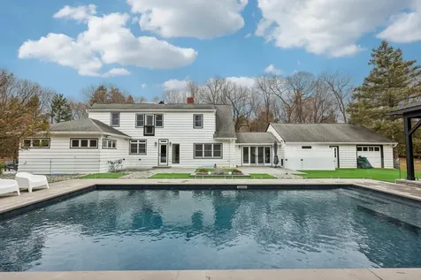 290 E Townline Road West Nyack NY 10994
