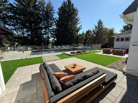 290 E Townline Road West Nyack NY 10994