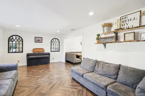 52 Brookfield Lane South Setauket NY 11720