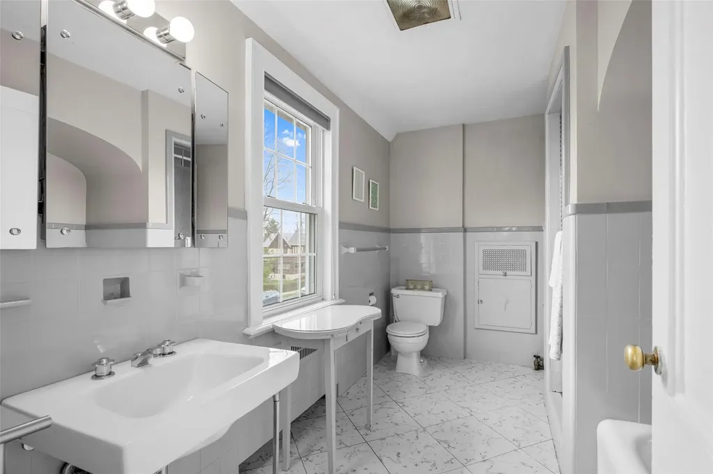216 Devoe Avenue Yonkers NY 10705