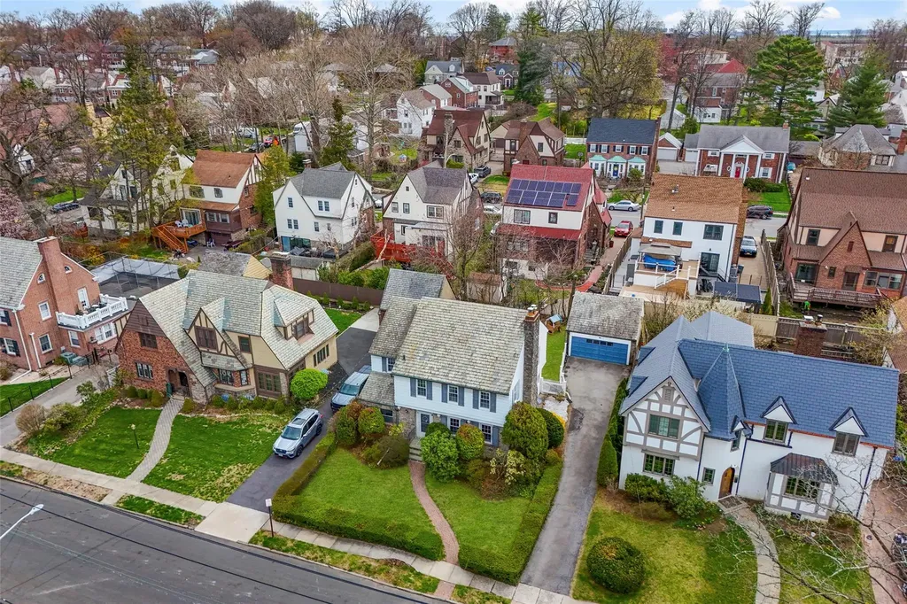 216 Devoe Avenue Yonkers NY 10705