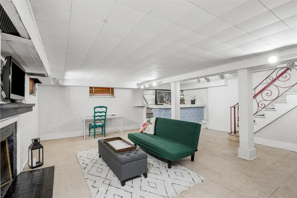 216 Devoe Avenue Yonkers NY 10705