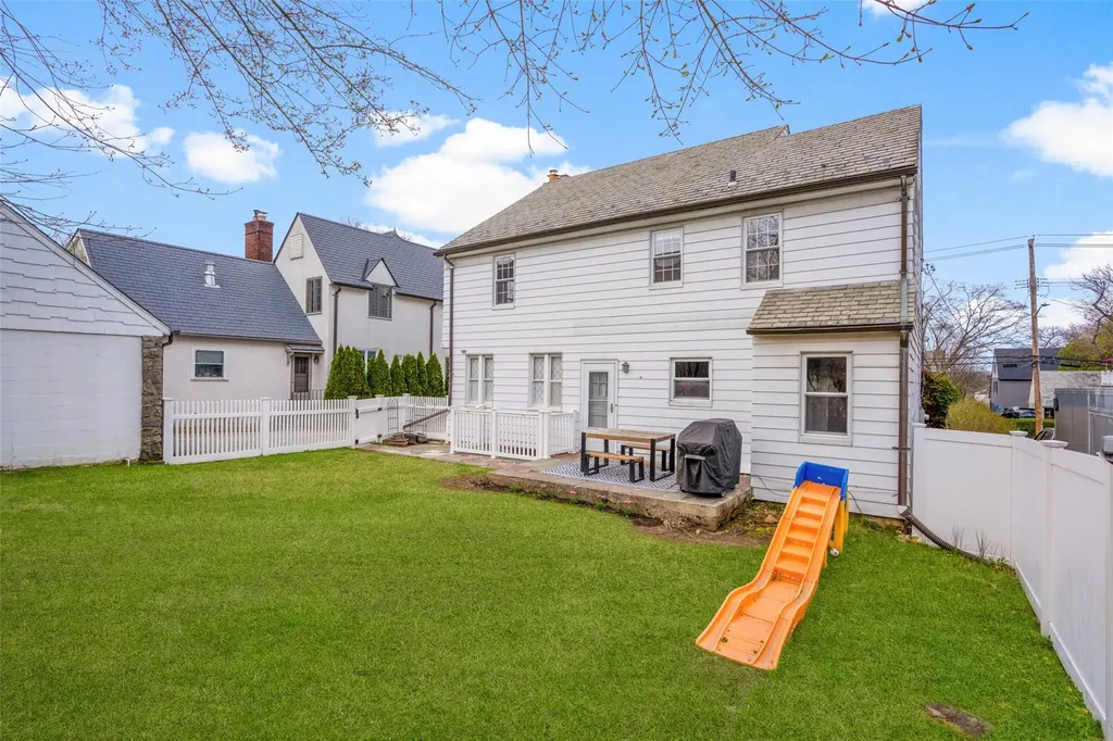 216 Devoe Avenue Yonkers NY 10705