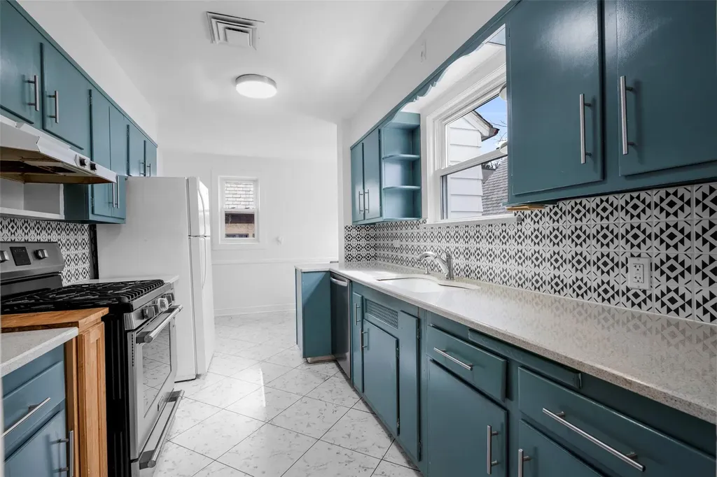 216 Devoe Avenue Yonkers NY 10705