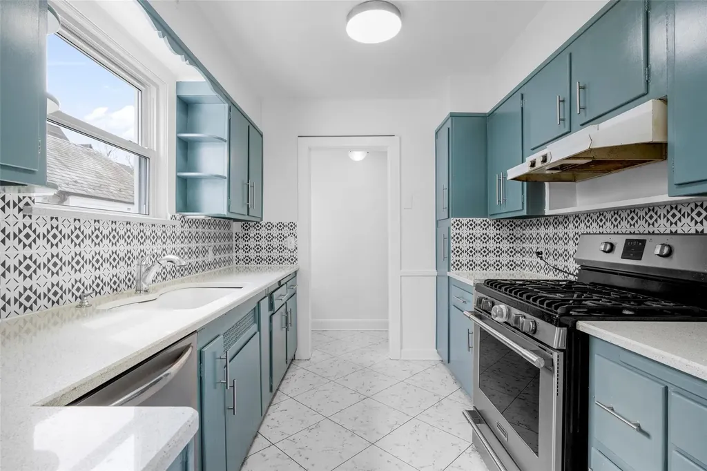 216 Devoe Avenue Yonkers NY 10705