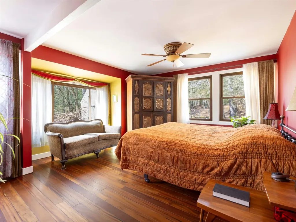 2 Starjem Drive Saugerties NY 12477