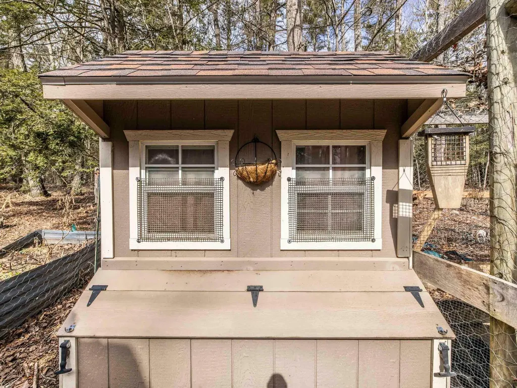 2 Starjem Drive Saugerties NY 12477