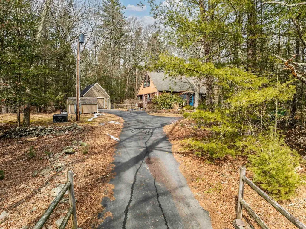 2 Starjem Drive Saugerties NY 12477