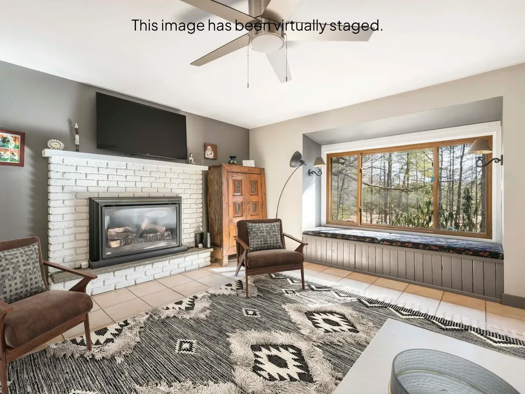 2 Starjem Drive Saugerties NY 12477