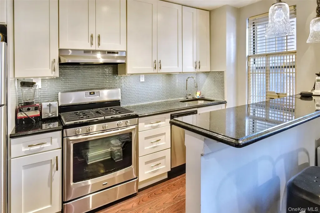 105-25 67th Avenue Forest Hills NY 11375