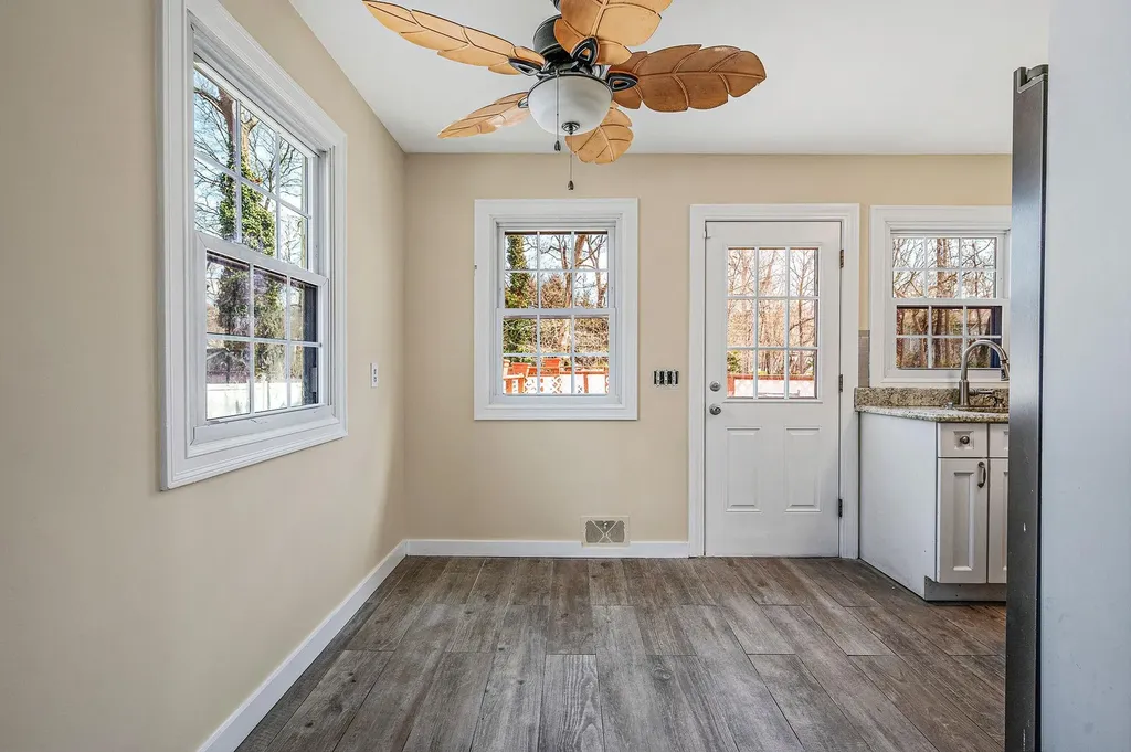 23 Ridge Road Shirley NY 11967