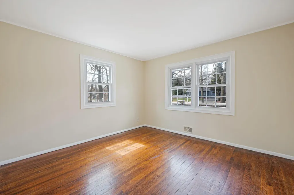 23 Ridge Road Shirley NY 11967