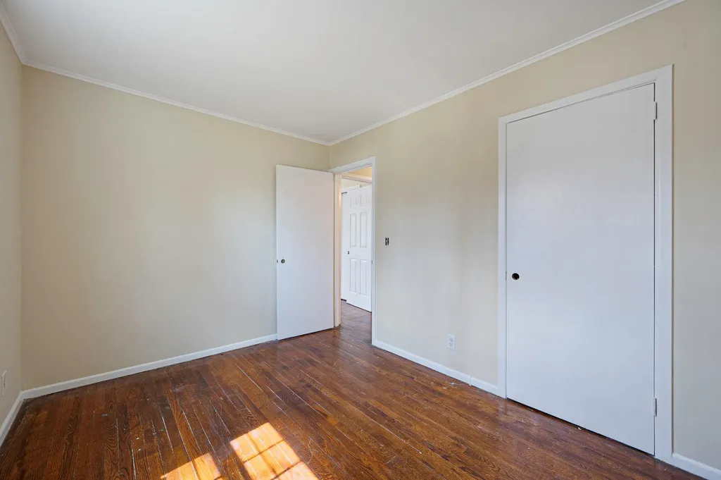 23 Ridge Road Shirley NY 11967