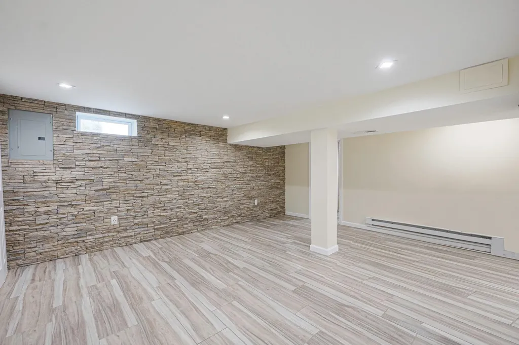 23 Ridge Road Shirley NY 11967