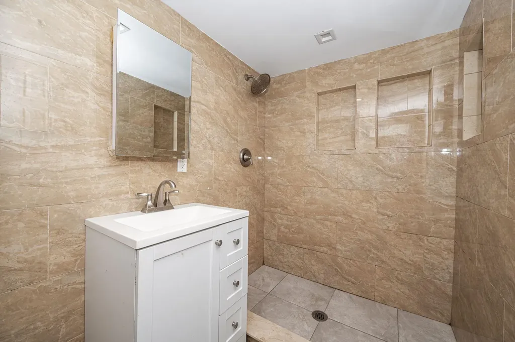 23 Ridge Road Shirley NY 11967