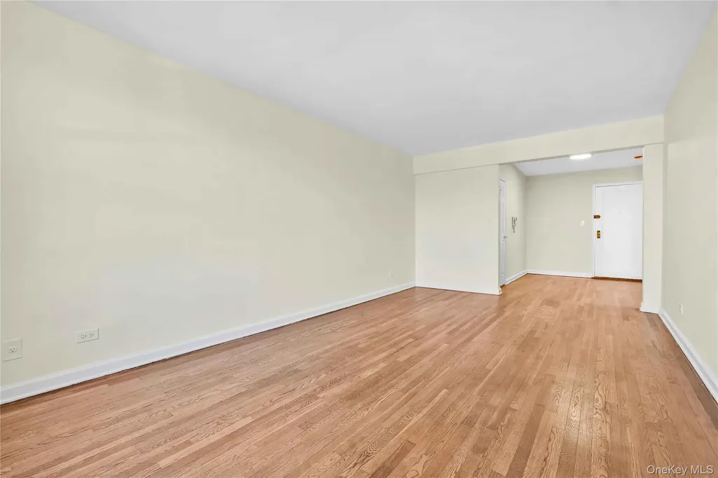10 E 43rd Street Brooklyn NY 11203