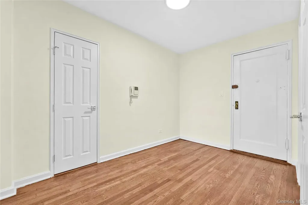 10 E 43rd Street Brooklyn NY 11203