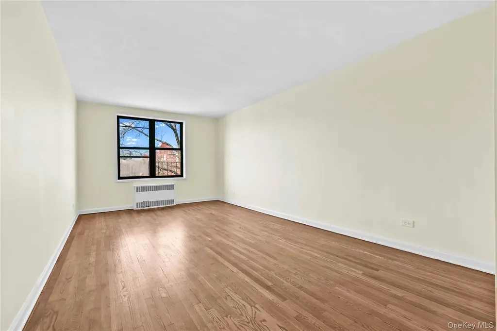 10 E 43rd Street Brooklyn NY 11203