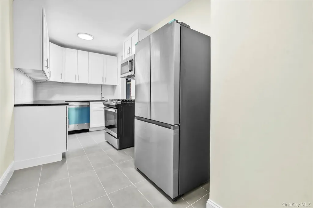 10 E 43rd Street Brooklyn NY 11203