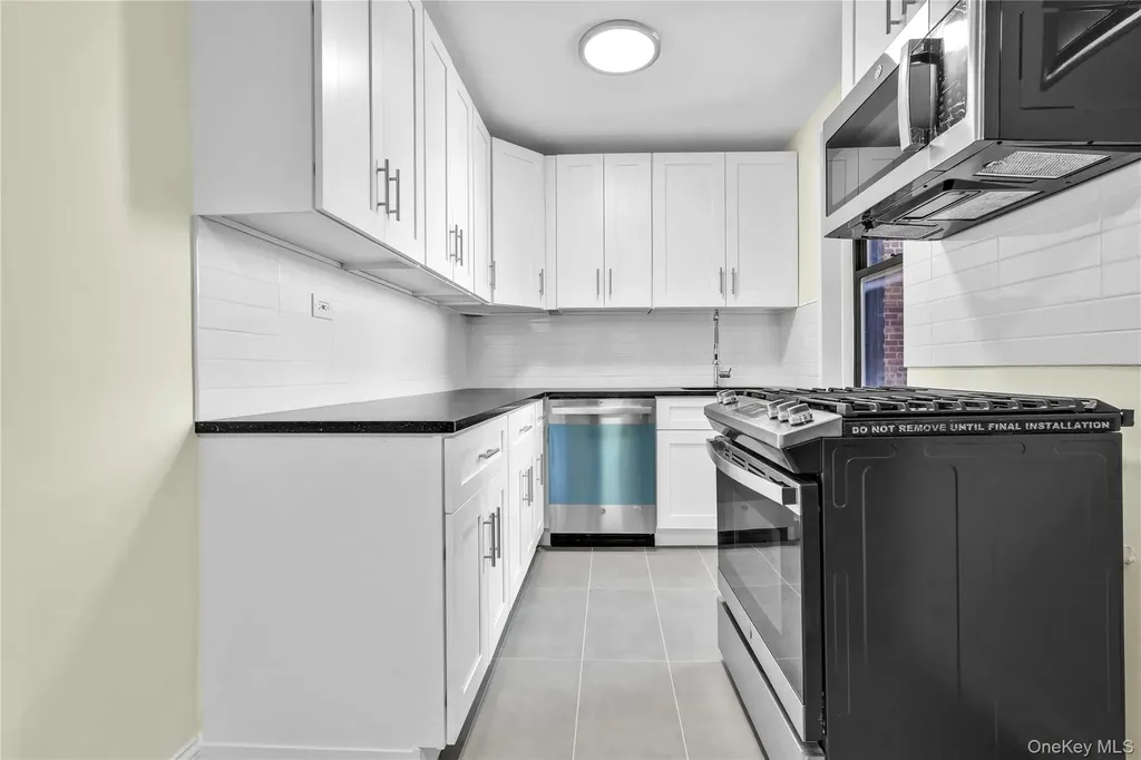 10 E 43rd Street Brooklyn NY 11203