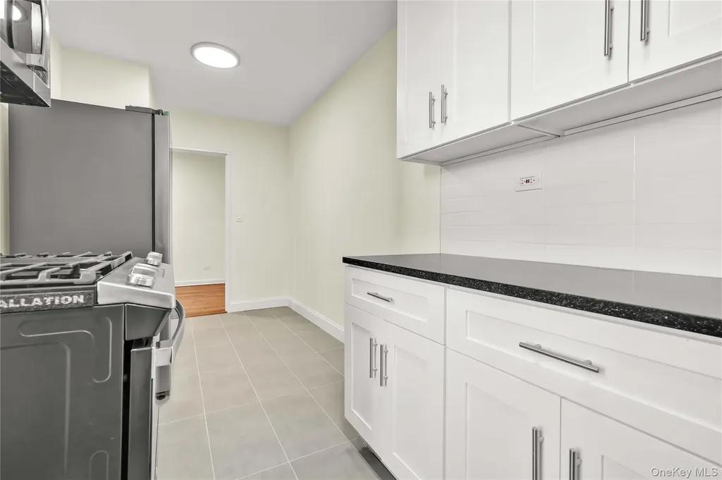 10 E 43rd Street Brooklyn NY 11203