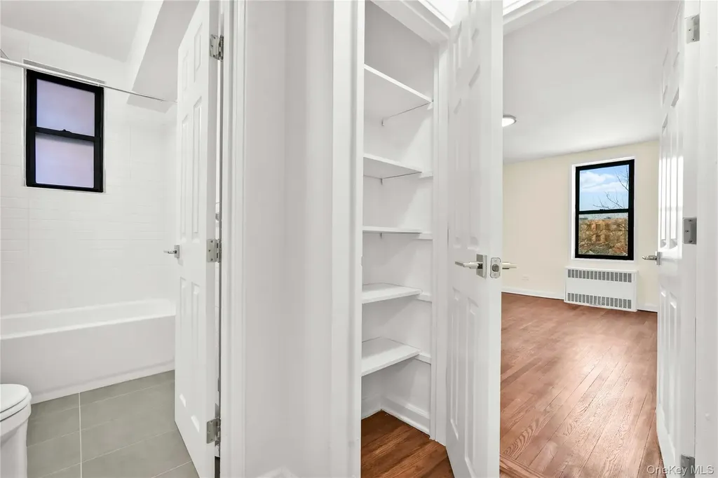 10 E 43rd Street Brooklyn NY 11203