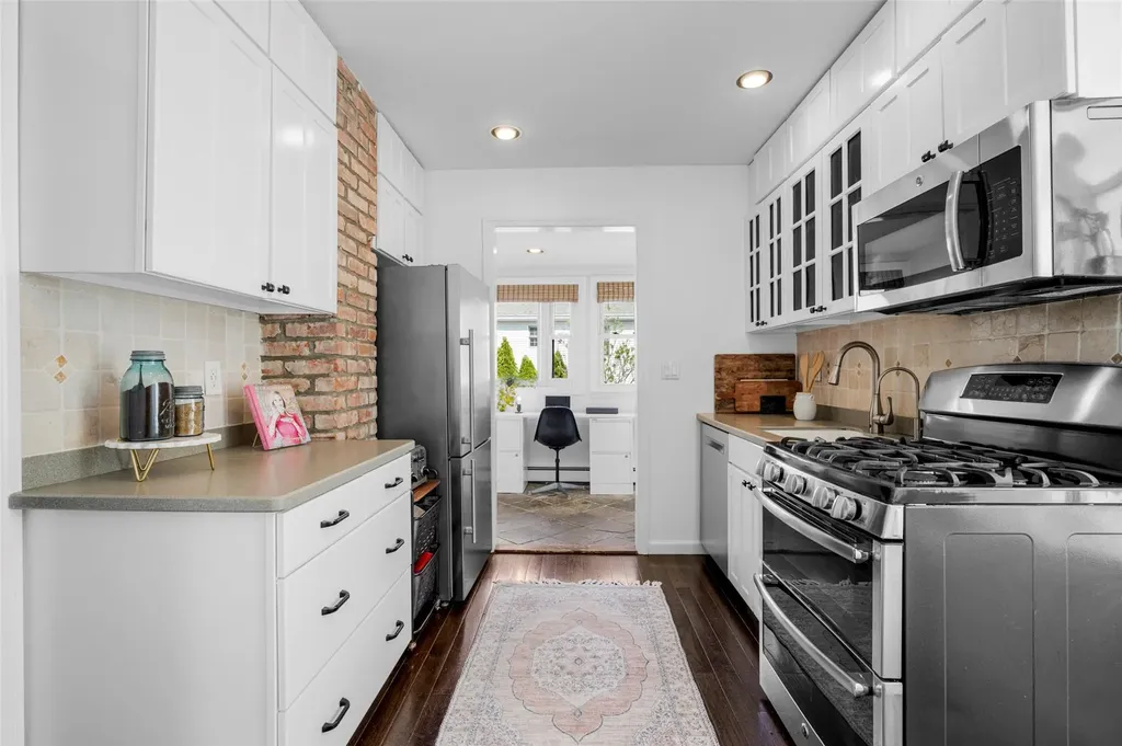 1402 Franklin Avenue Mamaroneck NY 10543