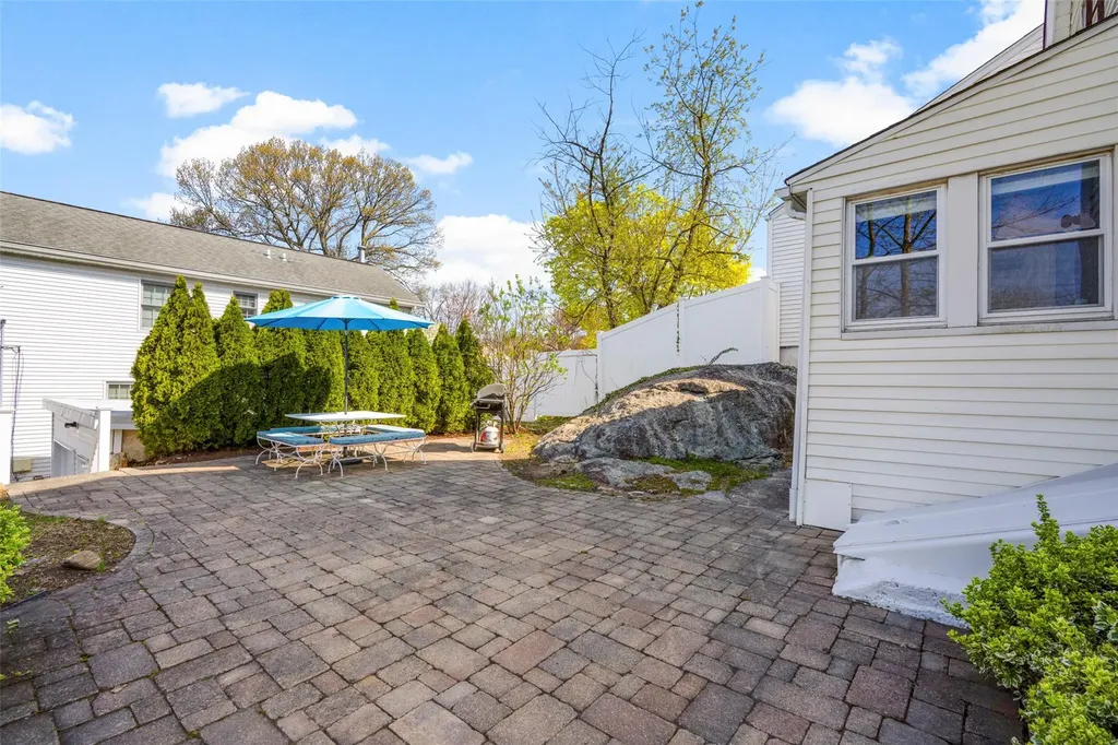 1402 Franklin Avenue Mamaroneck NY 10543