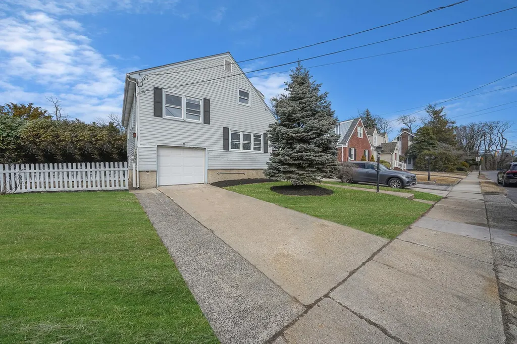 163 Wright Avenue Malverne NY 11565