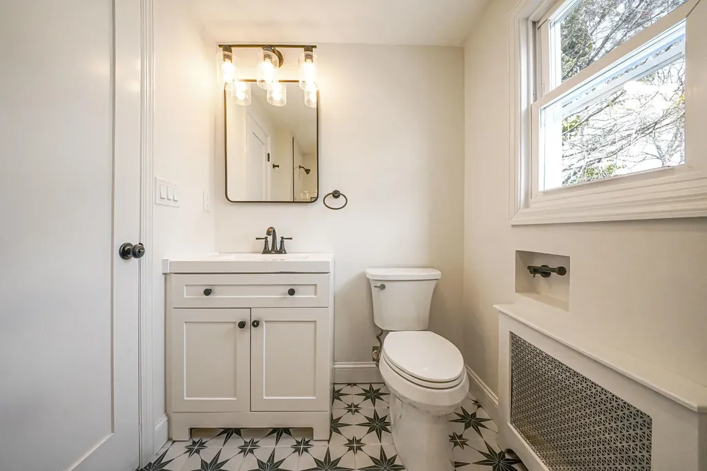 163 Wright Avenue Malverne NY 11565