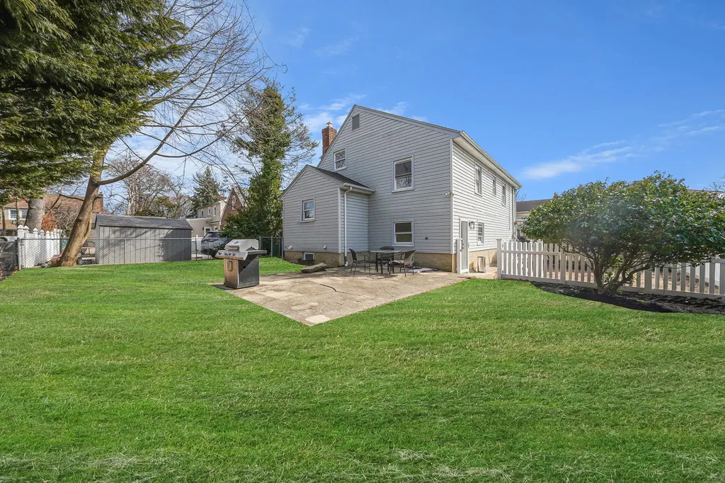 163 Wright Avenue Malverne NY 11565