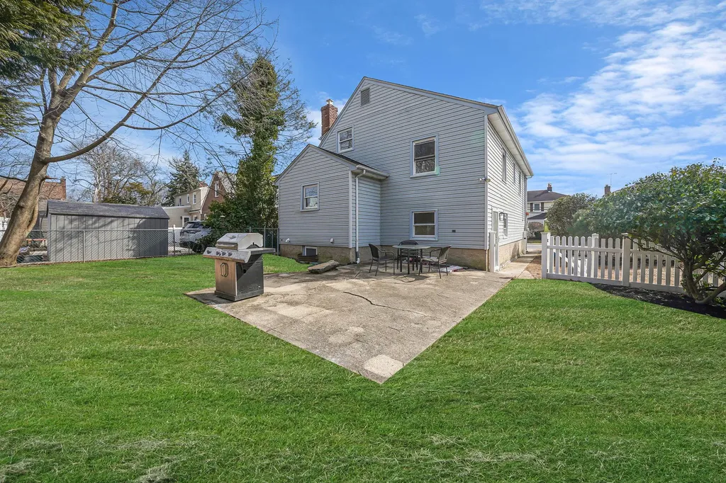 163 Wright Avenue Malverne NY 11565