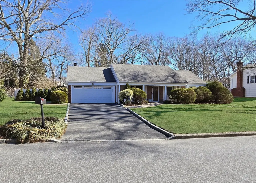 43 Wedgewood Drive Coram NY 11727