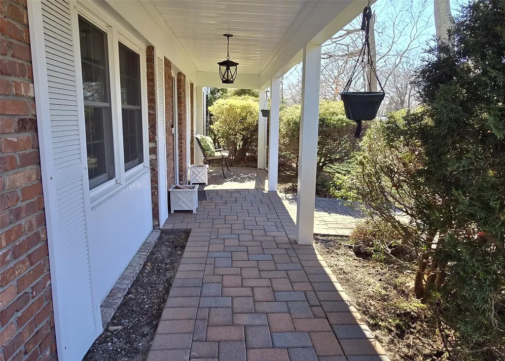 43 Wedgewood Drive Coram NY 11727