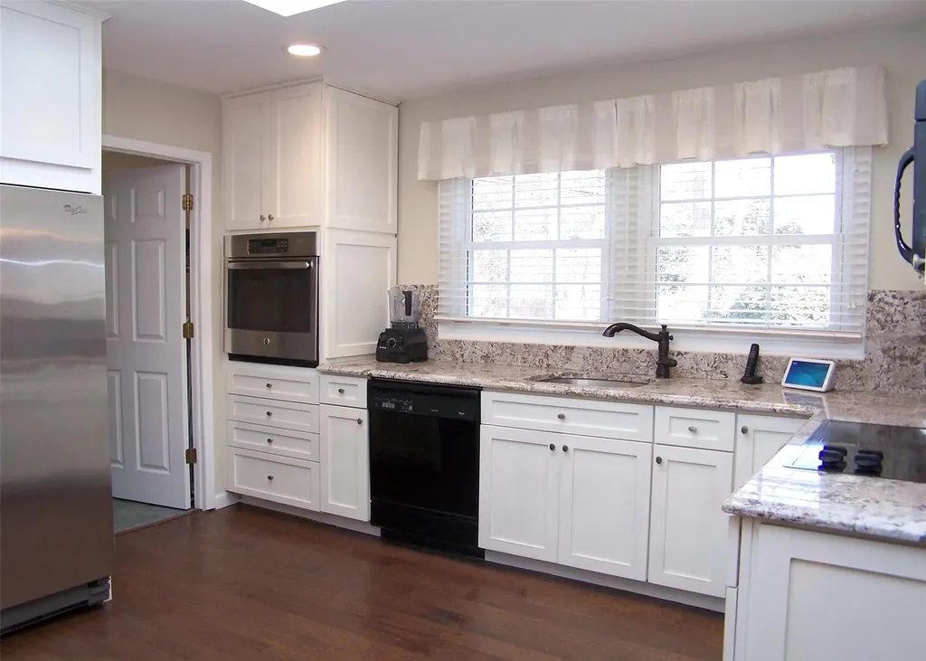 43 Wedgewood Drive Coram NY 11727