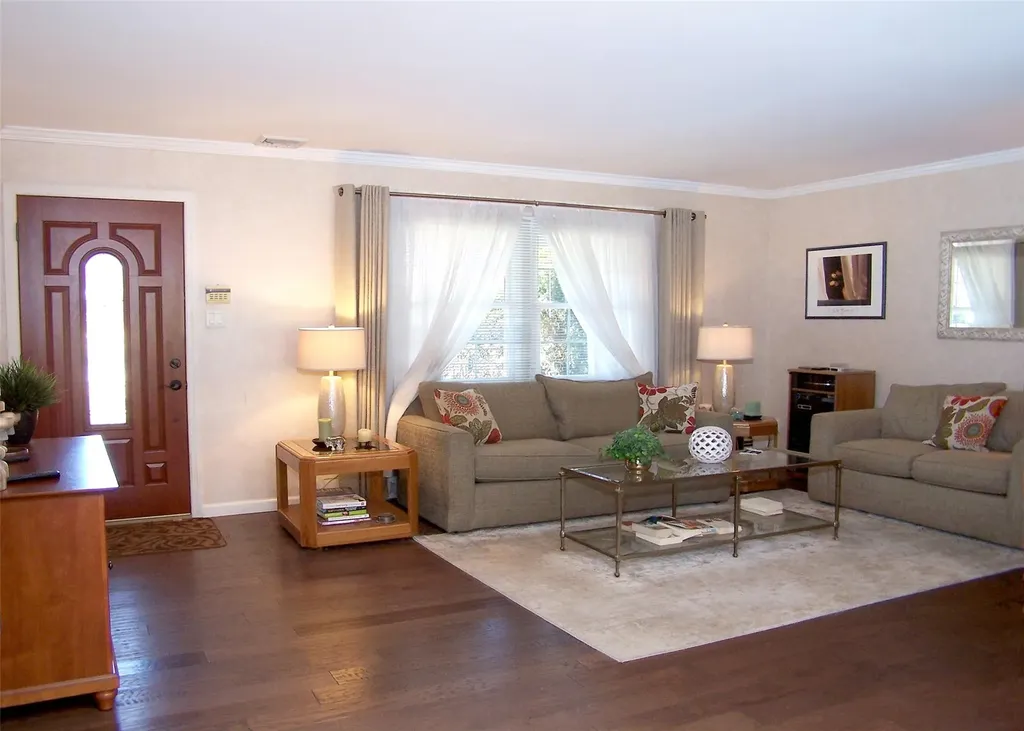 43 Wedgewood Drive Coram NY 11727