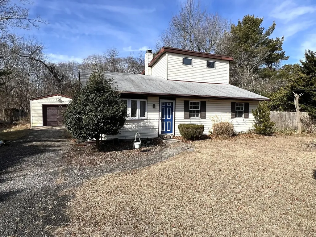 72 Wards Lane Brookhaven NY 11713