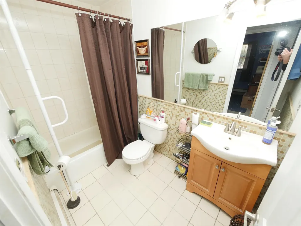 72 Wards Lane Bellport NY 11713