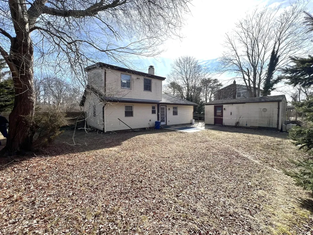 72 Wards Lane Bellport NY 11713