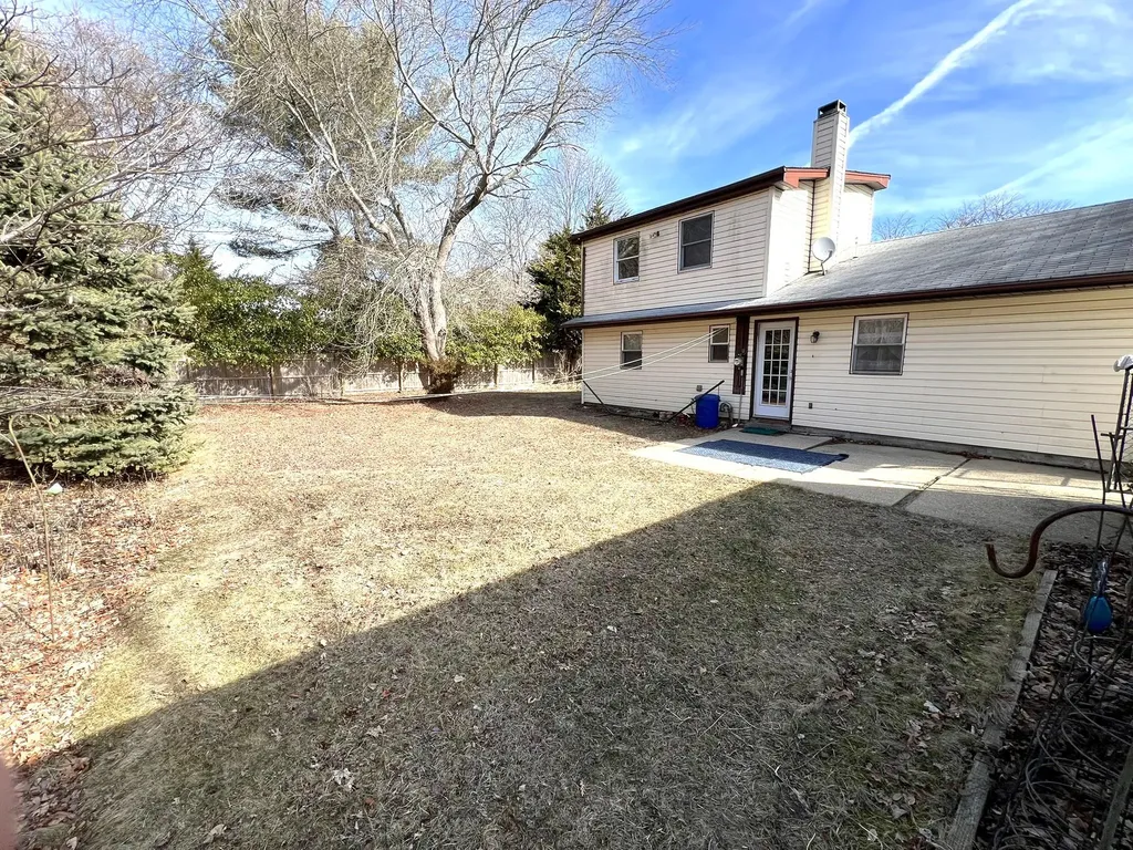 72 Wards Lane Bellport NY 11713