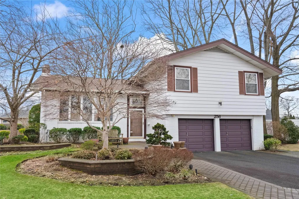 256 Forest Drive Jericho NY 11753