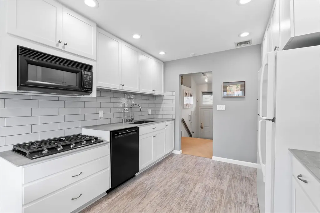 256 Forest Drive Jericho NY 11753