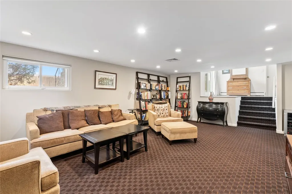 256 Forest Drive Jericho NY 11753