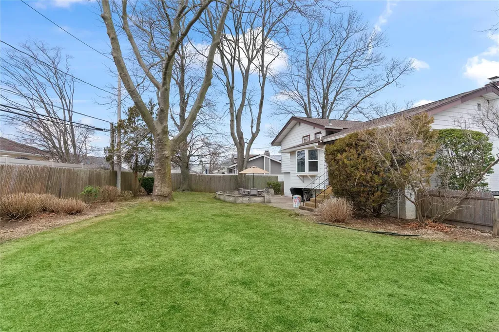 256 Forest Drive Jericho NY 11753