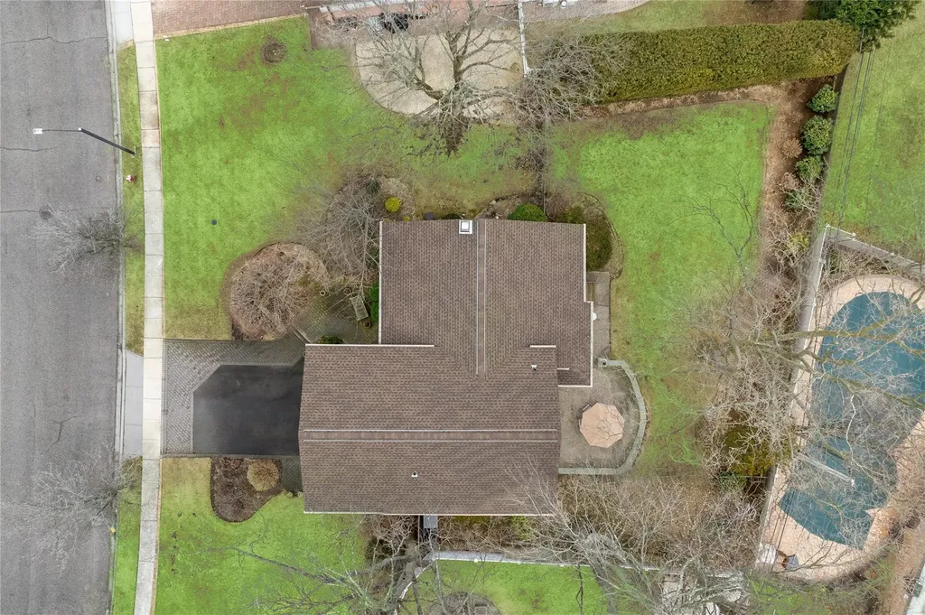 256 Forest Drive Jericho NY 11753