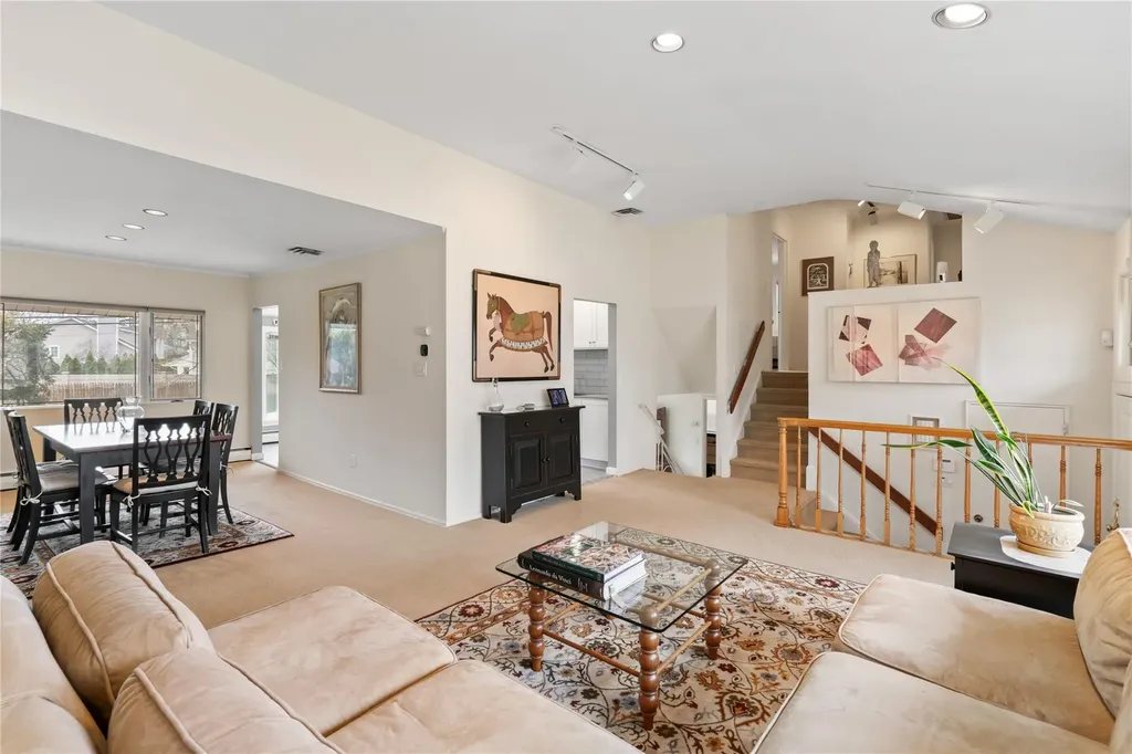 256 Forest Drive Jericho NY 11753