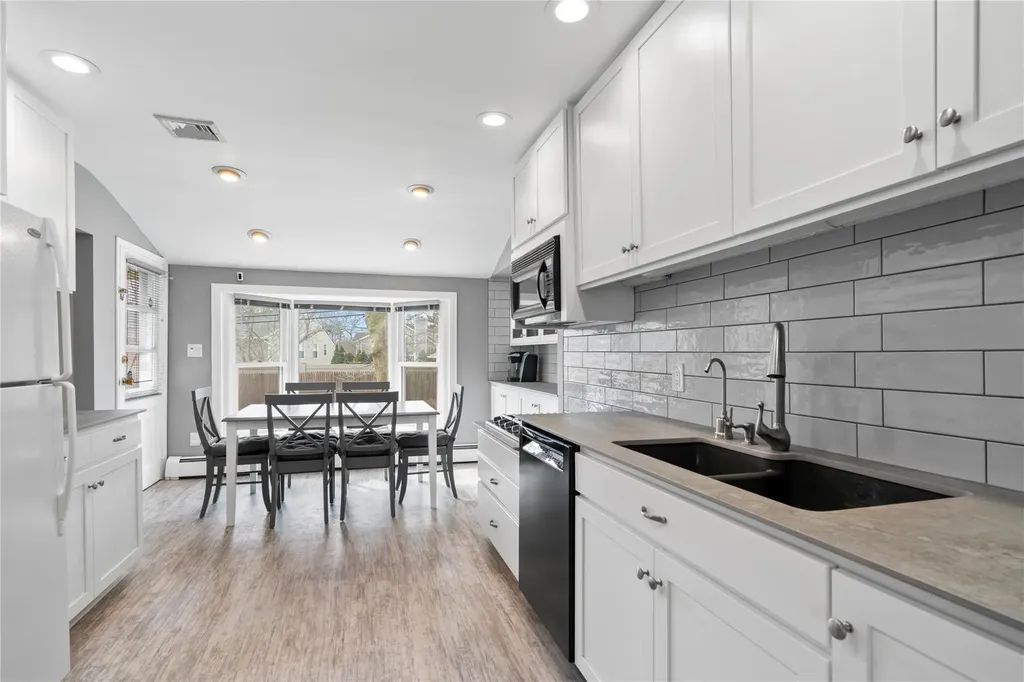 256 Forest Drive Jericho NY 11753